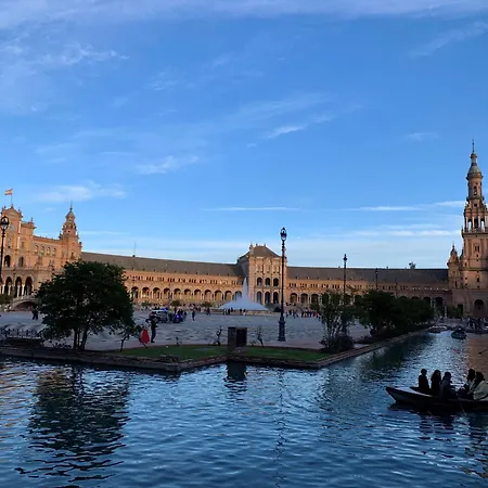 Bonito, Tranquilo Y Fresco En Nervion Siviglia