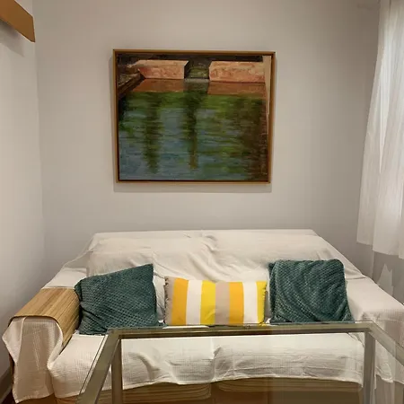 Bonito, Tranquilo Y Fresco En Nervion Appartamento